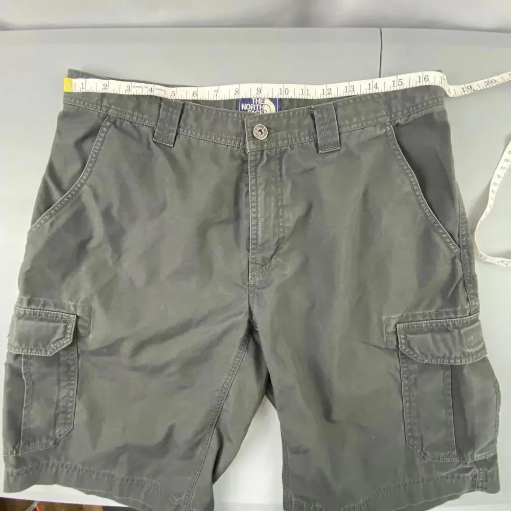The North Face Men's Dark Gray Cargo Shorts - Men's size 34